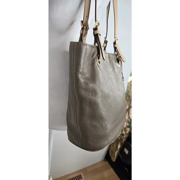 🎄 Michael Kors leather bag medium pewter grey tan gold - Picture 14 of 17